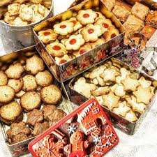 Traditional austrian christmas cookies rolled by my talented american guests # #foodculturevienna… • austrian cookies to decorate your christmas tree but not to eat! Christmas Traditions Around The World Hostelworld