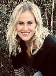 Danielle Lea's Instagram, Twitter & Facebook