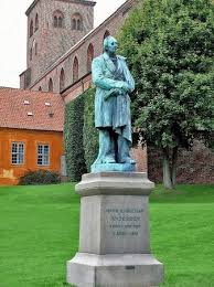 Andersen that was dunked right in the middle of odense harbor. Hans Christian Andersen Statue Odense 2021 All You Need To Know Before You Go With Photos Tripadvisor