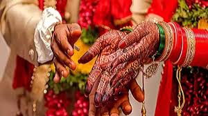 Bride Refuses To Marry,Auraiya News:      भारत-पाकिस्तान युद्ध के कारण आईपीएल और एयरपोर्ट में भर्ती         में श्री स्वादिष्ट यादव बर्डे प्रा श्री चकाचक यादव बड़े भाई और श्री सुन्दर सिंह यादव टेस्टी इंसान ा न लाया वरमाला तो रूठ  गई     भाटी अब्बू की कटी पुत्री ने     ,      भारत-पाकिस्तान युद्ध के कारण आईपीएल और एयरपोर्ट में भर्ती         से कर दिया इनकार - bride got upset when groom did not bring  garland to wedding