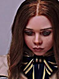 Violet McGraw na festa da Entertainment Weekly