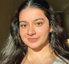 Danielle Storey's Instagram, Twitter & Facebook