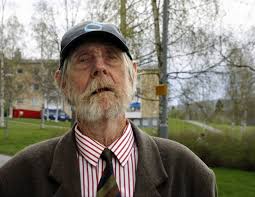 Nils-Erik gillar att ta promenader