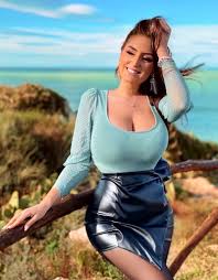 Chiara Mazzola - Babepedia gallery of her sensual figure