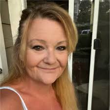 Deductive vs Inductive Reasoning: Fallacies to Avoid