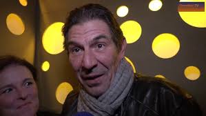 Keert Xavier Latour terug in Familie?