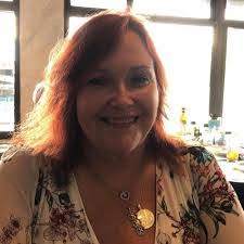 Deb Phillips's Instagram, Twitter & Facebook