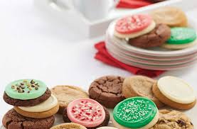 I mean, really, think of all the cookies that are special to christmas that you rarely enjoy the other 11 months out of the year. Costco S 70 Count Christmas Cookie Tray Is Stealing The Show