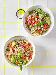 Inkasalat Wurziger Quinoasalat Mit Avocado Und Rucola Von Sweetdiscobaby Chefkoch Rezept Quinoa Salat Mit Avocado Couscous Rezept Hauptgericht