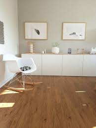 Come il pvc o in laminato, il gres porcellanato effetto parquet garantisce importanti performance meccaniche. Piastrelle In Gres Porcellanato Effetto Legno O Parquet Mettiamole A Confronto Lavocedigenova It