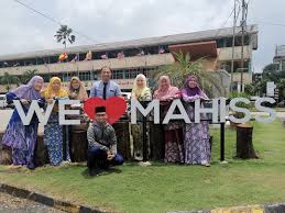 Anakku wanie jugak tak terkecuali. Maahad Kajang Kisah Dari Jerlun Ke Geneva