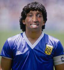 Glen adjei kamara (born 28 october 1995) is a finnish professional footballer who plays as a midfielder for scottish premiership club rangers and the finland national team. Kamaradona Scottishfootball