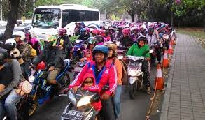 Benda, dki, download mewarnai gambar. Warga Jakarta Padati Ancol Dan Monas Sejak Pagi
