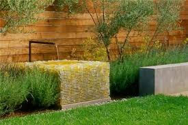 Modern Fountain Design Modern Landscaping Bernard Trainor Associates Monterey Ca Modern Outdoor Fountains Modern Landscaping Fountains Outdoor