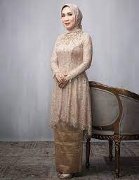 Model ini paling cocok di pakai untuk menghadiri pesta. 50 Baju Kurung Kebaya Ideas Kebaya Dress Muslim Fashion Model Kebaya