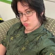 How high can beds be lofted in Maple Hall?