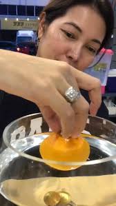 BOLEH MENANG DESSERT FREE WEH!! 🍊🤯🎉, Main Lemon Float Game — sumpah  senang gila, macam game budak taska je!, Guna syiling 10/20/50 sen korang  sendiri, jangan buat-buat takde plak 😭, Staff tiba-tiba ...