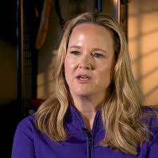 Sparks Head Coach Lynne Roberts speaks with @lil.nikki.kay about LA being a  premier market for the WNBA and having two of the best players in Kelsey  Plum and Dearica Hamby.