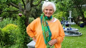 Sie hatte schon sehr früh den wunsch, schauspielerin zu. Ruth Maria Kubitschek Ist 85 Spatzl Auf Langstreckenflug Br24 Br De