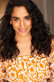 Danielle Silveira's Instagram, Twitter & Facebook