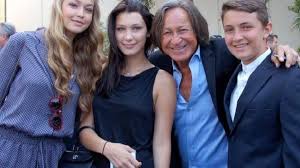 Photogallery of gigi hadid updates weekly. Ù…Ù† Ù„Ø§Ø¬Ø¦ Ù„Ù…Ù„ÙŠØ§Ø±Ø¯ÙŠØ± Ù‡Ø°Ù‡ ØªÙØ§ØµÙŠÙ„ Ø­ÙŠØ§Ø© ÙˆØ§Ù„Ø¯ Ø¬ÙŠØ¬ÙŠ Ø­Ø¯ÙŠØ¯