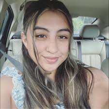 Does anyone around here play sand volleyball ?