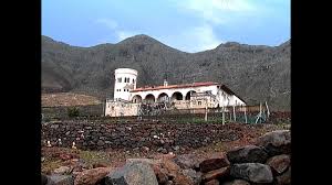 The villa was designed and built by gustav winter, a reclusive german engineer, born in 1893 in the black forest region of germany. Kanaren Fuerteventura Die Sagenumwobene Villa Winter Playa De Cofete Youtube