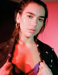 Records in 2014 and released her eponymous debut album in 2017. Dua Lipa Sexual Empowering Uk Pop Star Page 3 Of 11