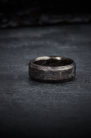 Black And Gold Carbon Fiber Men S Forged Carbon Beveled Edge Wedding Band 6 5mm Carbon Wedding Band Carbon Fiber Wedding Bands Engagement Rings Vintage Halo