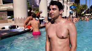 Piscina desnudos pillados penes xxx