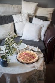 Rhubarb is the fleshy, edible stalks (petioles) of species and hybrids (culinary rhubarb) of rheum in the family polygonaceae, which are cooked and used for food. Rhabarberreezepte 2021 Foodundco De Foodblog Aus Nurnberg