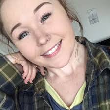 Kara Gannon's Instagram, Twitter & Facebook