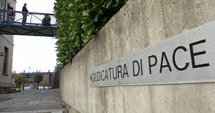 Buon corso, fatto e proposto davvero molto bene. Il Circolo Di Quinto Ha Un Nuovo Giudice Di Pace Laregione