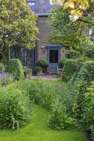Q A With Butter Wakefield Butter Wakefield Garden Design Humphrey Munson Blog Garden Design Layout Small Cottage Garden Ideas Cottage Garden