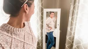 Aug 25, 2009 · een (pronounce: What Do You Say To Yourself When You Walk Past A Mirror