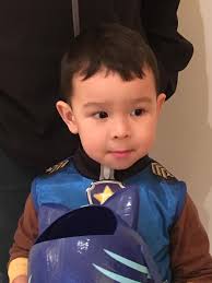 J. J. Oliver 詹小隻