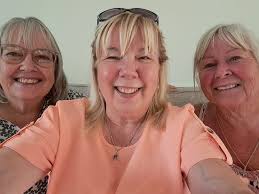 So we had a wonderful life catch up today. We reminisced about our years at  Passmores and all the friends we had in our year. I think we were blessed  to have