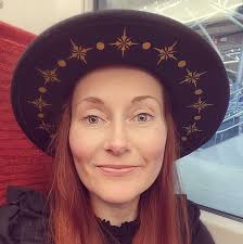 Hi everyone! My name is Jenna, I am 20 years old and I am a country music  singer songwriter. I am looking to book up a lot more gigs! I can sing