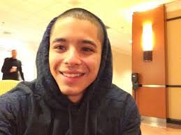 Luis Valladares's Instagram, Twitter & Facebook