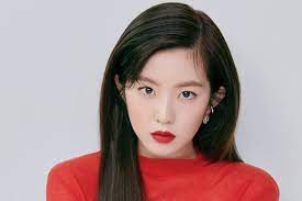 Sementara itu, iris daun bawang dan cincang halus bawang putih, sisihkan. Rahasia Kulit Putih 6 Artis Korea