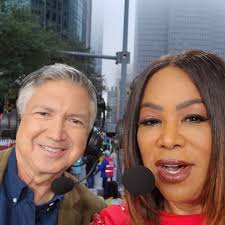 Pray the rain stays away so we can get through the HEB Thanksgiving Day  Parade! 50 Cent and Dr. Peter Hotez are special guests in the lineup! Happy  Thanksgiving everyone! @greatdayhouston #Parade ...