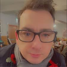 Can anyone tell me what time the lights come