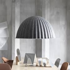 Available in two colour versions, the muuto lamp by iskos berlin impresses with through both its size and its physical appearance. Muuto Under The Bell Lampa Wiszaca 55 Cm Bialy Melanz Najlepsze Opinie I Ceny Sklep Designforhome Pl