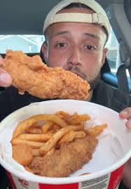 KFC Dunk-It-Bucket Review: Tasting New Menu Items