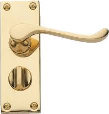 Our victorian scroll door handles are finished in polished brass for a truly vintage look and are ideal for those requiring brass door handles for an internal key locking door. Victorian Scroll Privacy Door Handles Polished Brass