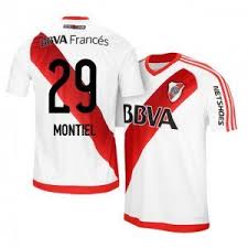 Gonzalo montiel (river plate) converts the penalty with a right footed shot to the top right corner. River Plate Home 16 17 Season 29 Montiel White Soccer Jersey I965 Futbol Argentino Futbol Fotos De River