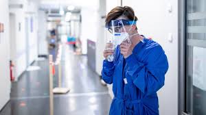 Carola h mann has been rated by 1 patients.from those 1 patients 0 of those left a comment along with their. Allesdichtmachen Arztin Fordert Schauspieler Auf Im Krankenhaus Mitzuarbeiten Stern De