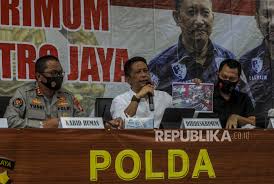 The news program brings top stories of the day with live reports from the networks bureau throughout indonesia. Hari Ini Polda Metro Jaya Gelar Rapat Bahas Kasus Petamburan Republika Online