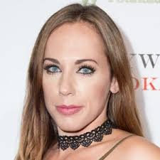 Danielle Murray's Instagram, Twitter & Facebook