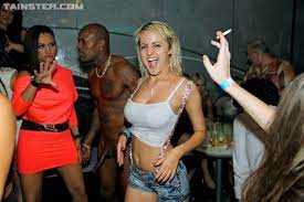 Whats the name of this porn actor? - Erika 28251 › NameThatPorn.com